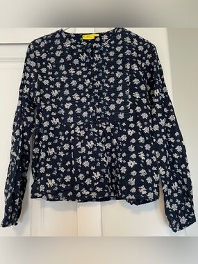 Roller Rabbit Navy and White Floral Pintuck Top 100% Cotton Long Sleeved